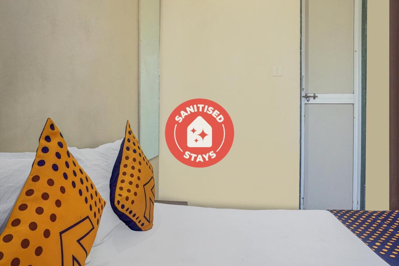 Oyo Flagship 75444 Hotel Kinara Lodging & Boarding Mangvadi Extérieur photo